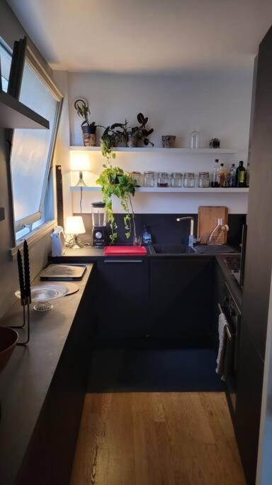 Lovely Artist Appartment Paris Bagian luar foto